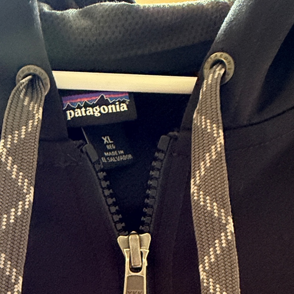Men’s Patagonia - Picture 3 of 4